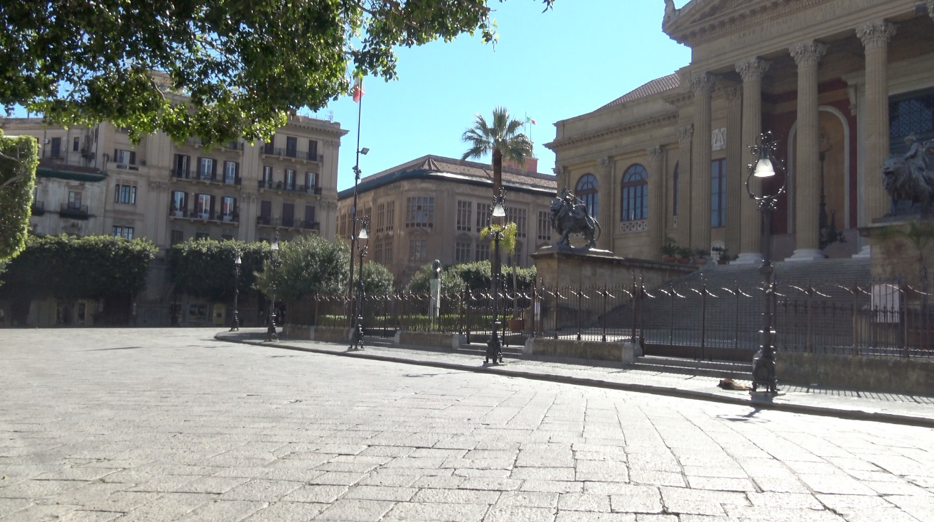 Coronavirus: Palermo "lockdown", la situazione e le foto delle vie deserte