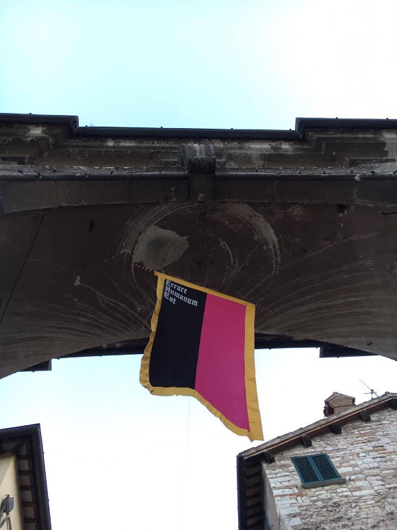 A Cagli (Pesaro) il "Palio dell'Oca", un quartiere è rosanero