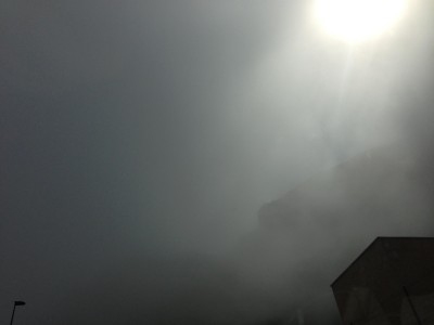 Nebbia nelle zone costiere a Palermo, disagi in aeroporto 