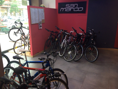 In bicicletta a Palermo, racconto di un giro per negozi specializzati