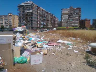 A Villagrazia terreno preda dei rifiuti: “Rap e istituzioni intervengano”